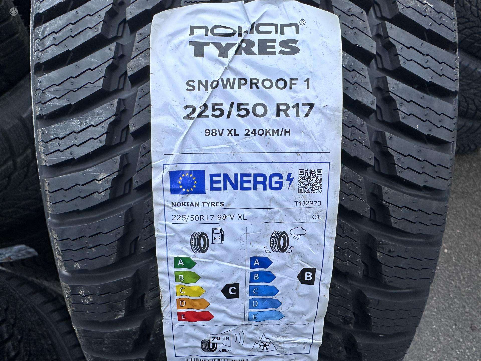 Žieminės padangos 225/50R17 Nokian Snowproof 1