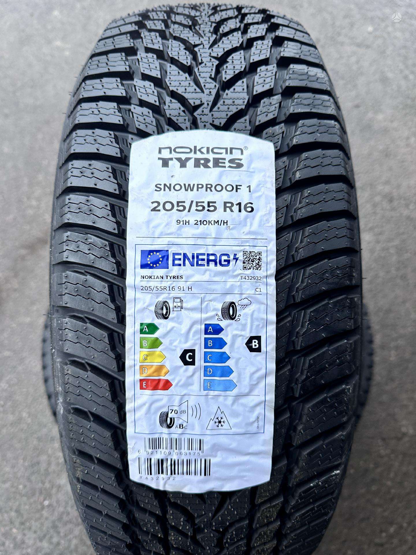 Žieminės padangos 205/55R16 Nokian Snowproof 1