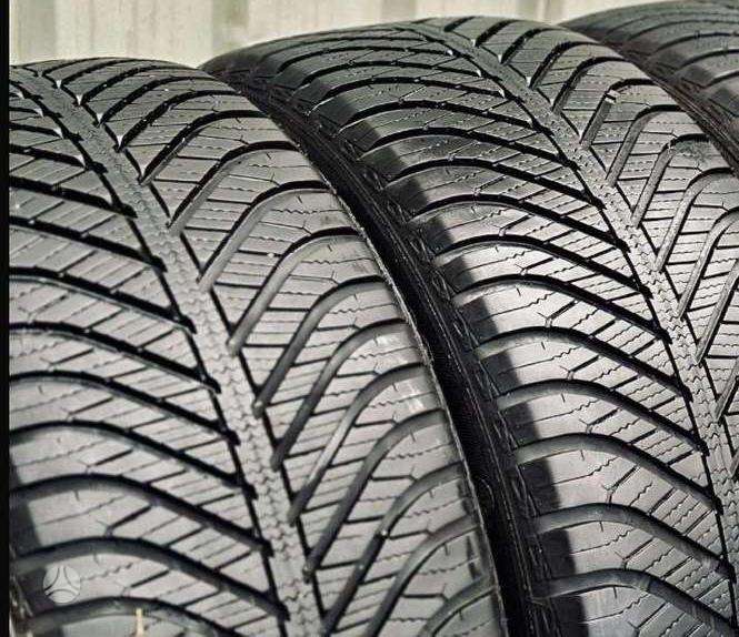 Universalios padangos 215/60R17 Goodyear Vector 4 Seasons