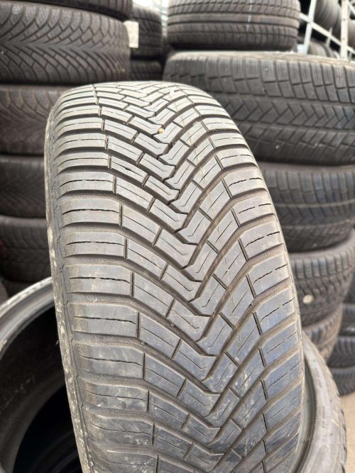 Žieminės padangos 205/55R16 Continental AllSeasonContact