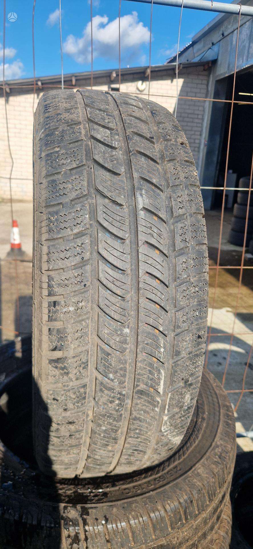 Žieminės padangos 235/65R16C Continental VancoWinter 2
