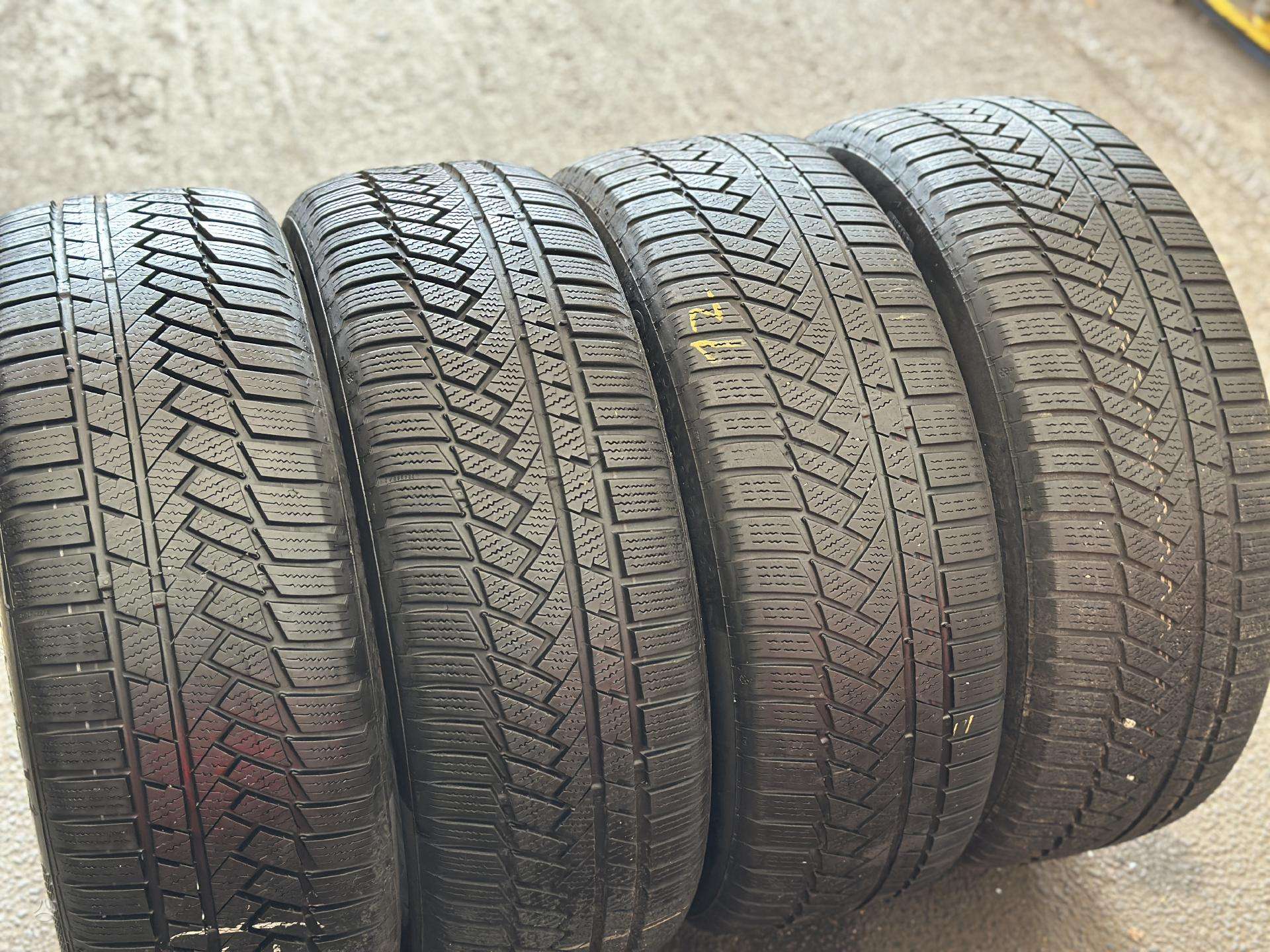 Žieminės padangos 215/55R17 Continental WinterContact TS850p