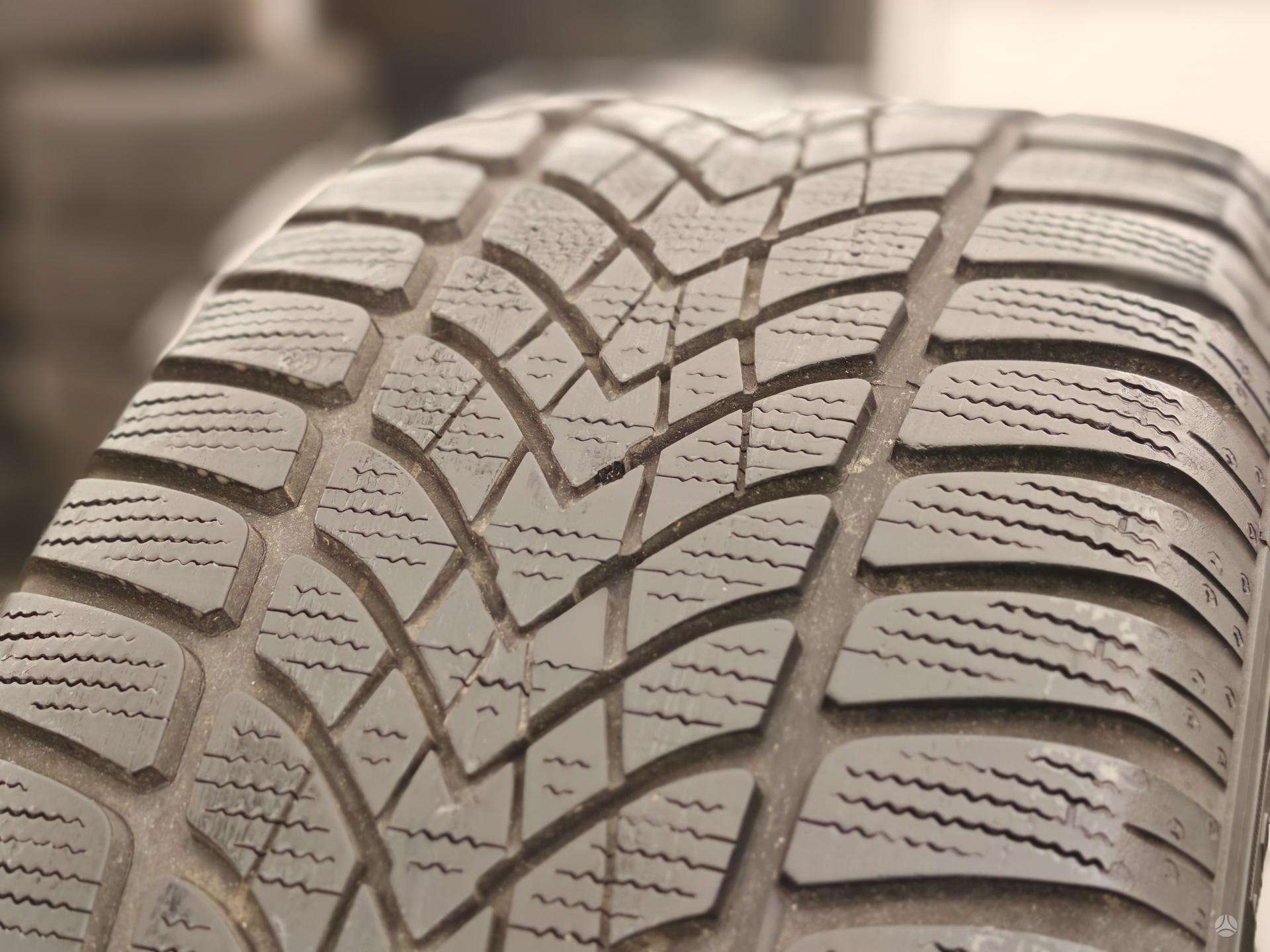 Žieminės padangos 225/50R17 Dunlop Sp Winter Sport 4D