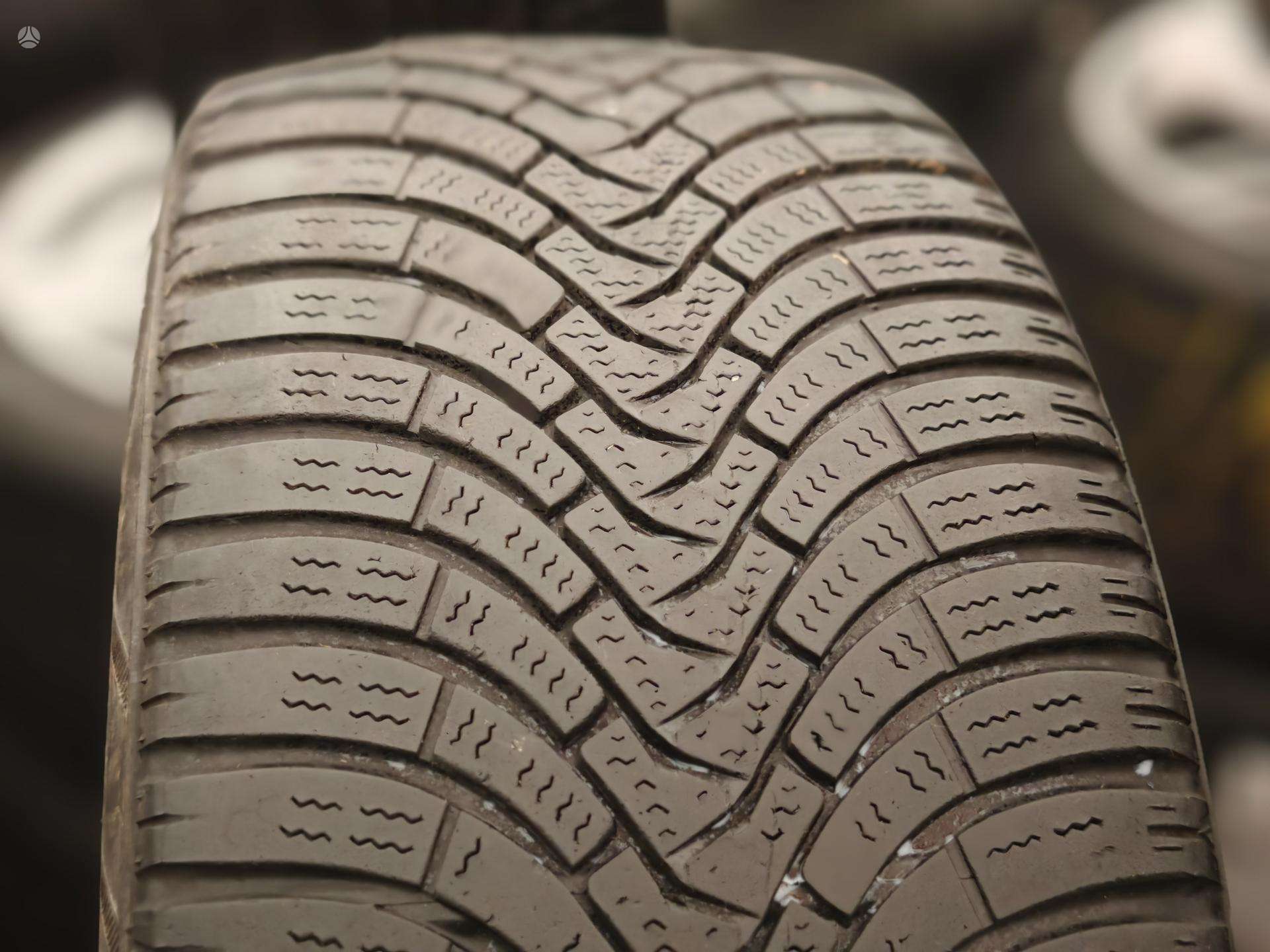 Žieminės padangos 225/40R18 Falken Eurowinter H501