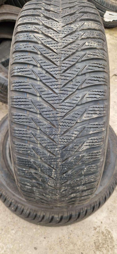 Universalios padangos 195/55R16 Goodyear Ultragrip 8