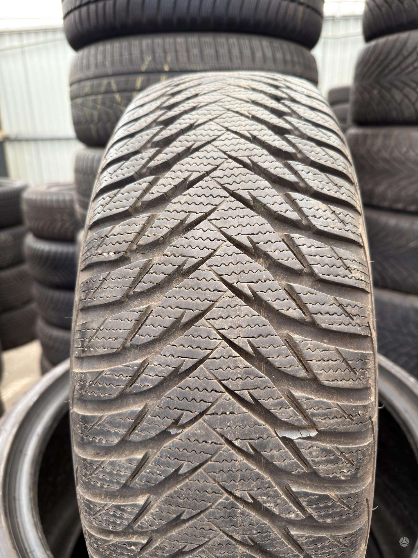 Žieminės padangos 205/55R16 Goodyear UltraGrip 8