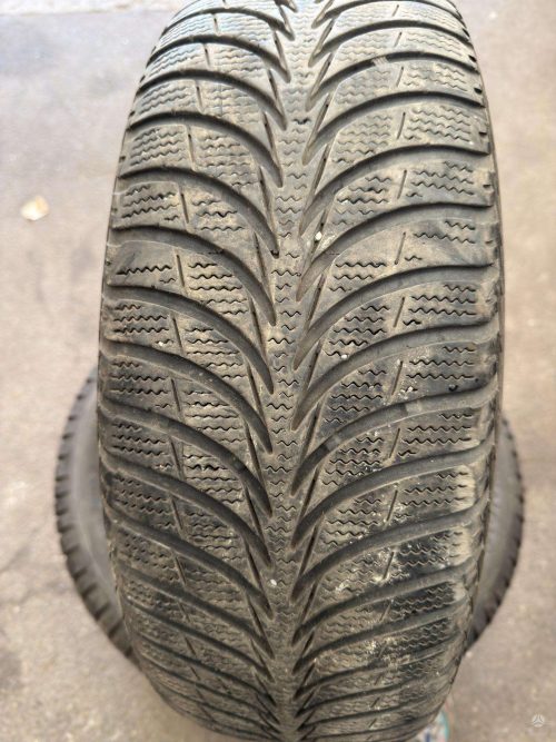 Žieminės padangos 205/60R16 Goodyear UltraGrip ice +