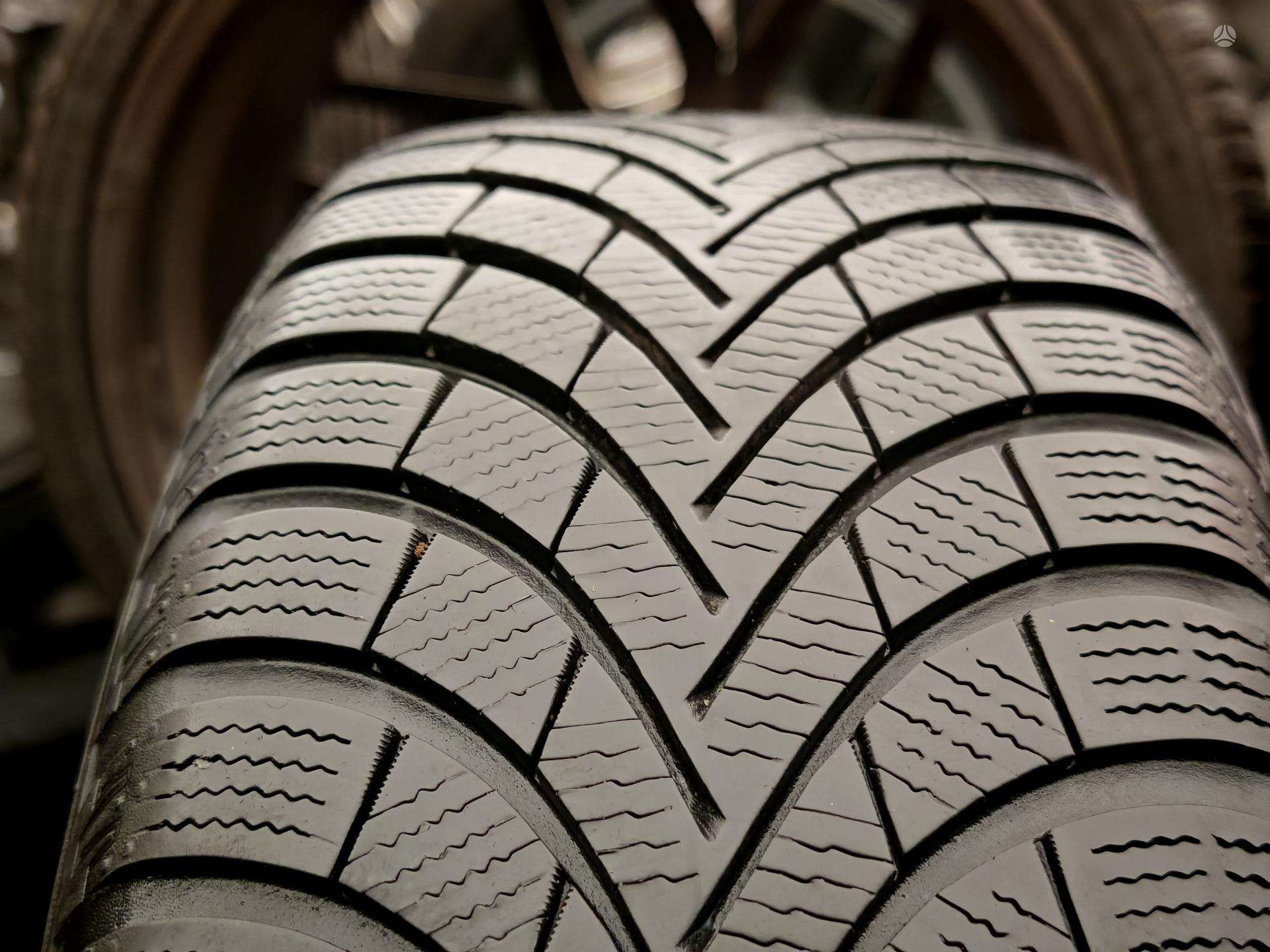 Žieminės padangos 205/55R16 Maxxis Premitra snow wp6