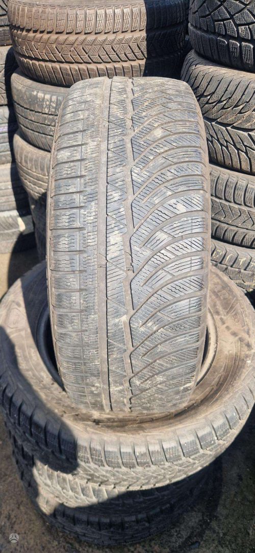 Žieminės padangos 235/55R17 Michelin Pilot Alpin PA4