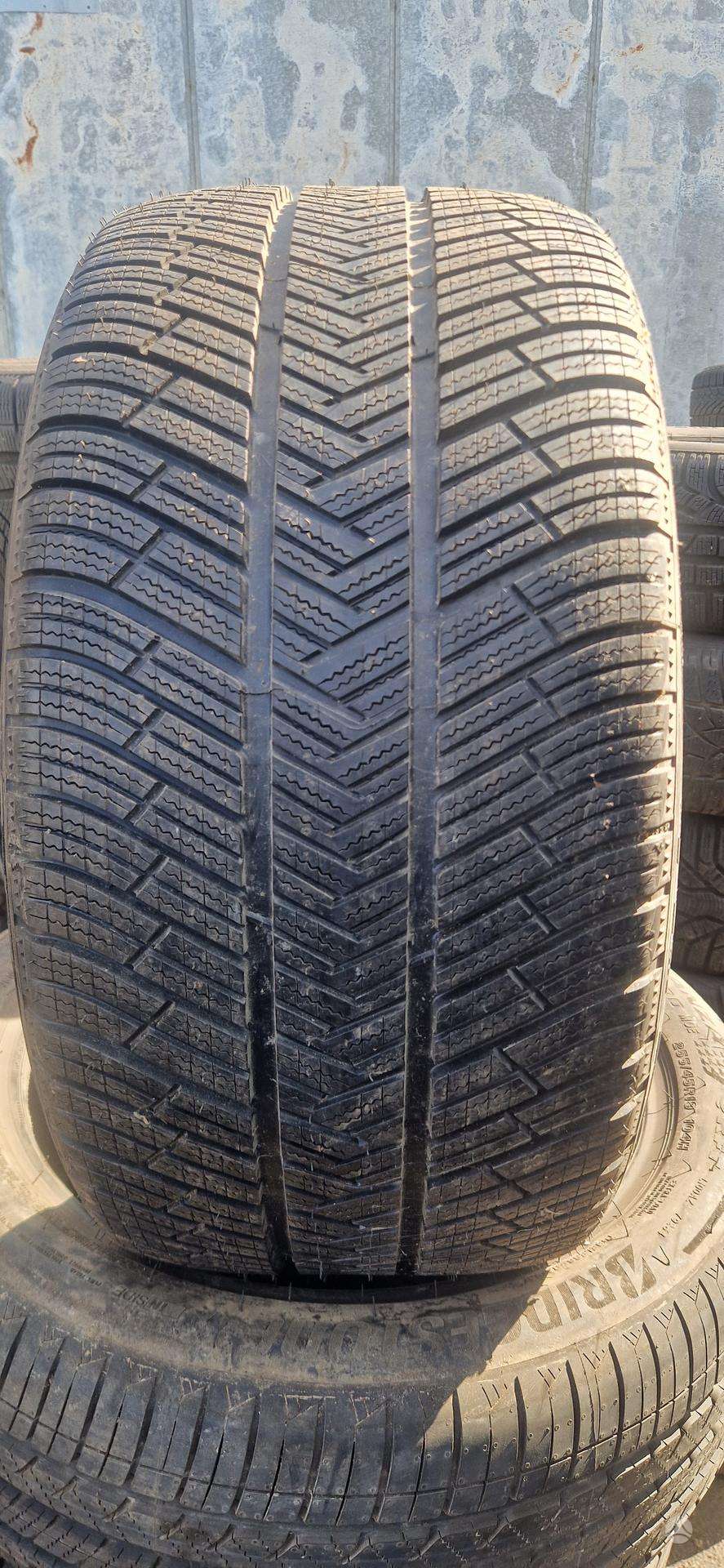 Žieminės padangos 265/40R19 Michelin Pilot Alpin PA4