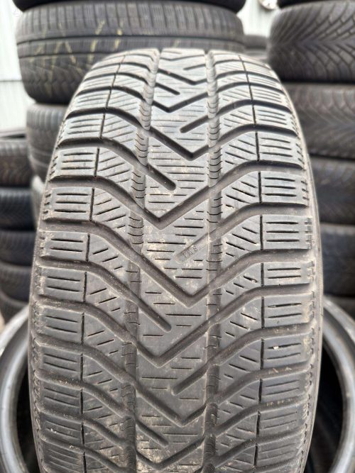 Žieminės padangos 205/55R16 Pirelli SnowControl serie 3