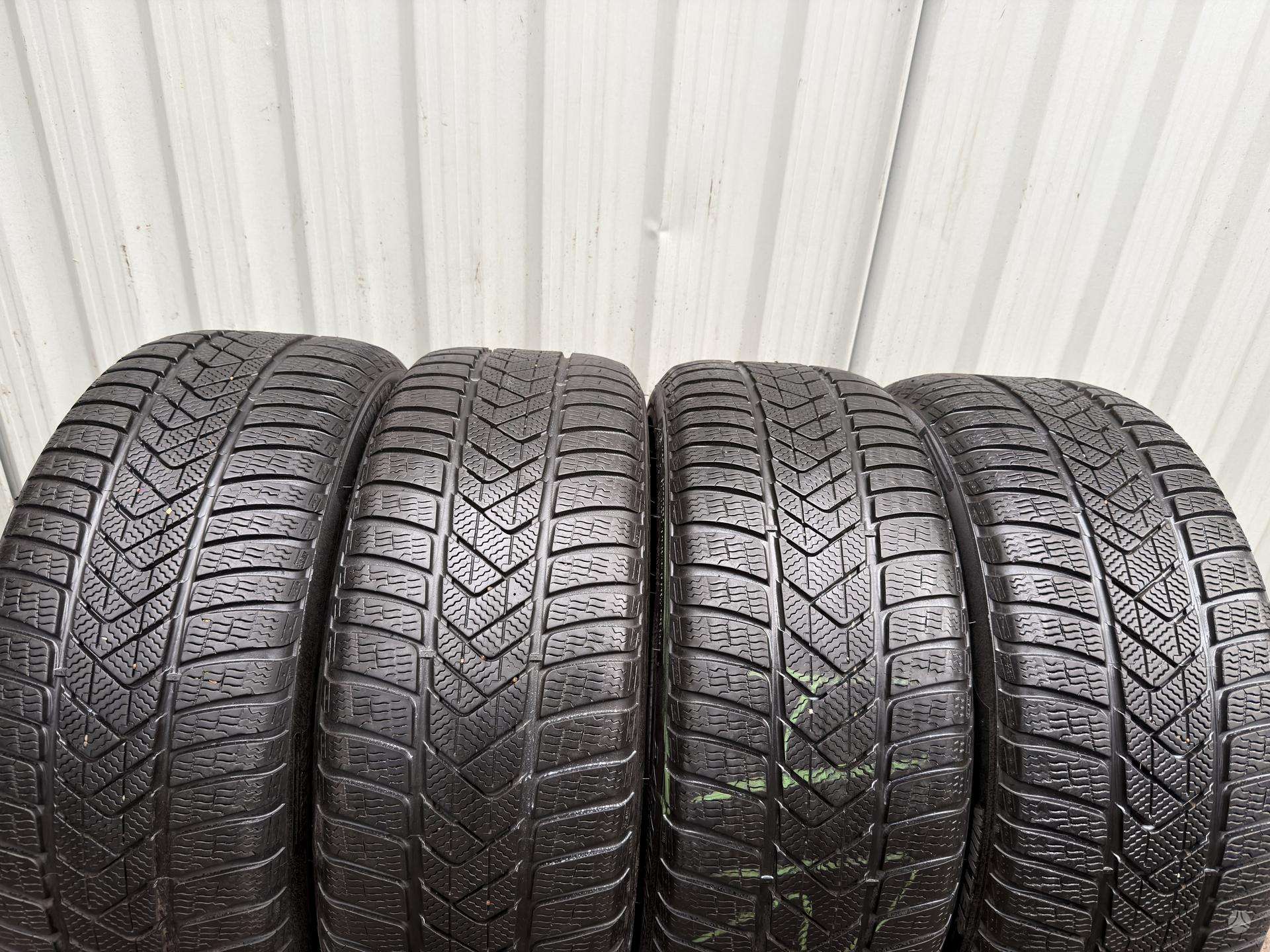 Žieminės padangos 245/40R19 Pirelli SOTTOZERO 3