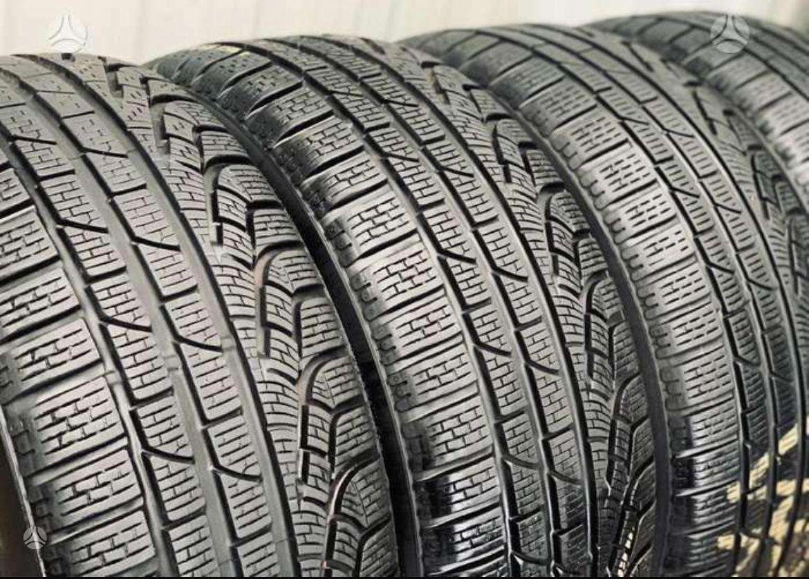 Žieminės padangos 225/45R18 Pirelli Sottozero Winter 240 Serie 2